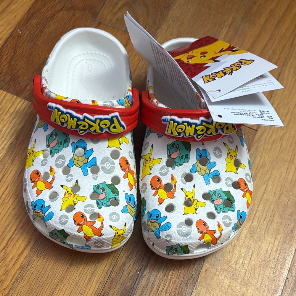 CROCS Kids Pokémon Slippers - White and Red
